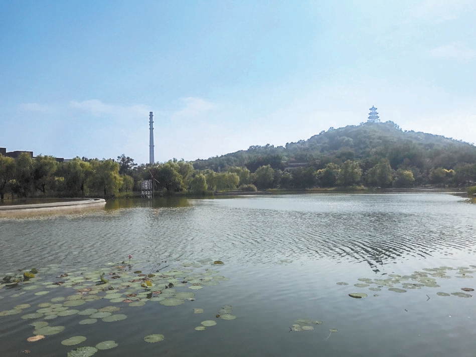 首钢园北区秀池具备雨水调蓄功能。